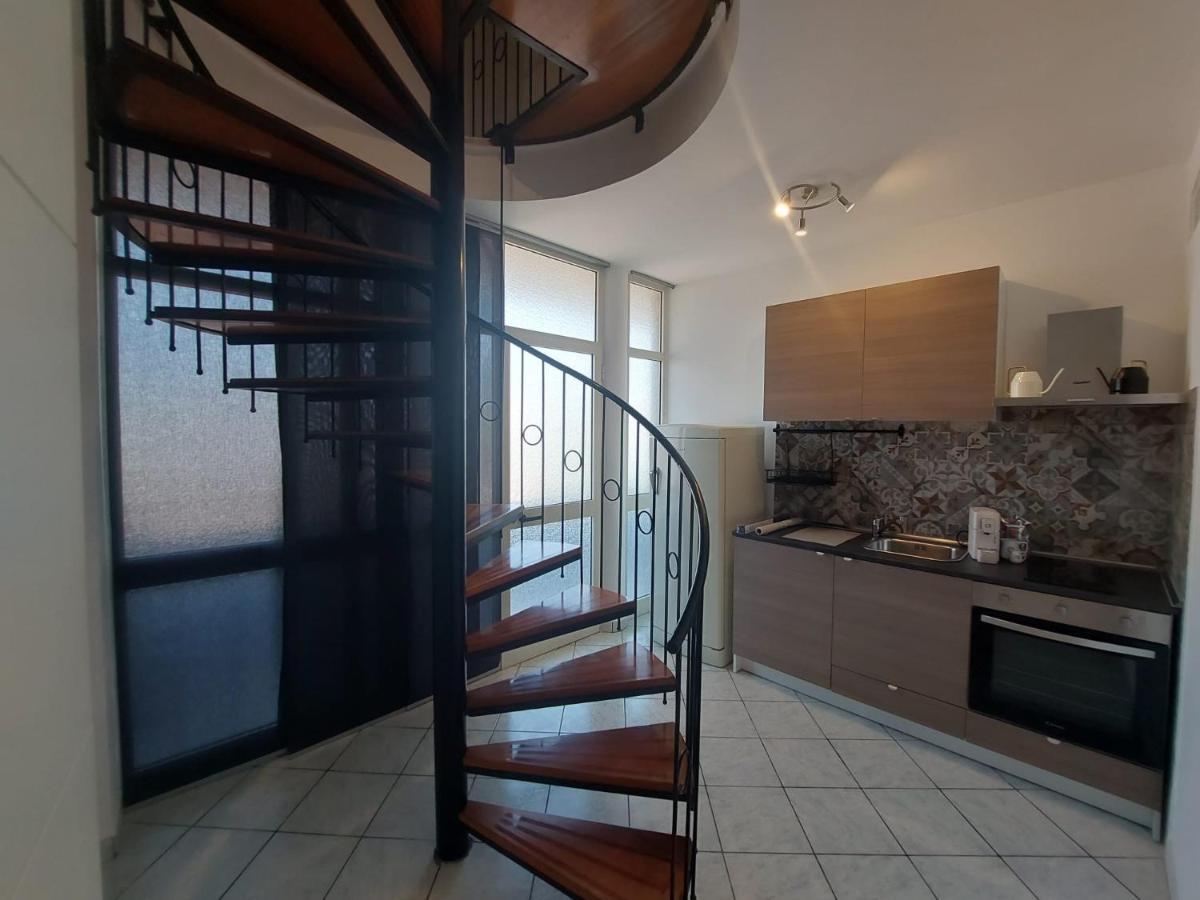 Ferienwohnung Terrazza Delle Rose Nettuno Exterior foto