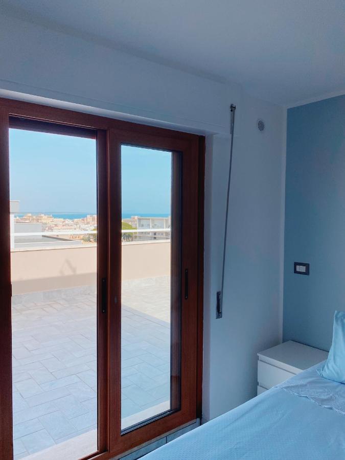 Ferienwohnung Terrazza Delle Rose Nettuno Exterior foto